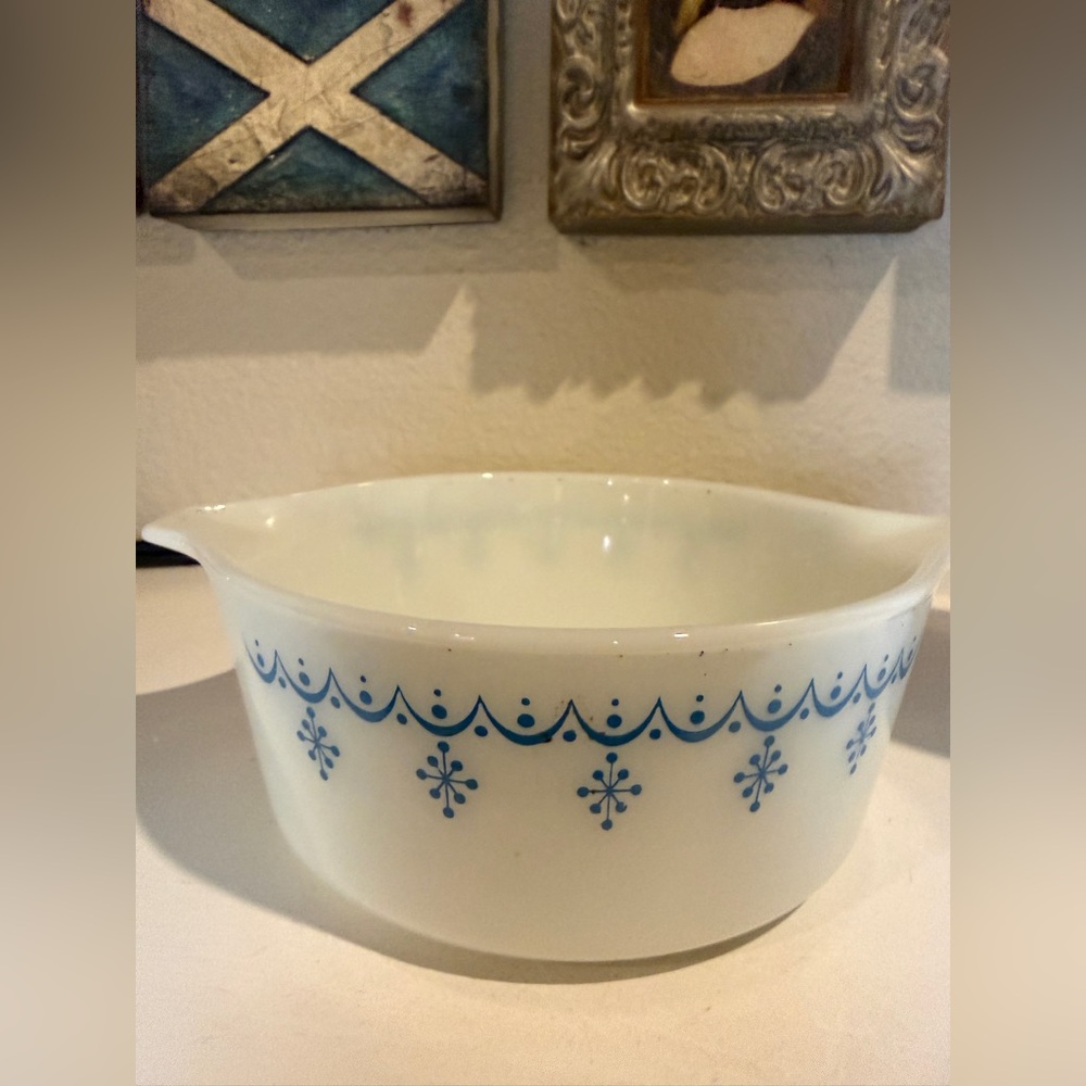 Vintage Pyrex‎ 472 Blue Garland Snowflake 1 1/2 Pt Casserole